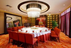 吃瓜摆装修饭店