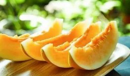 蜜瓜不甜怎么吃,蜜瓜不甜的创意食用攻略